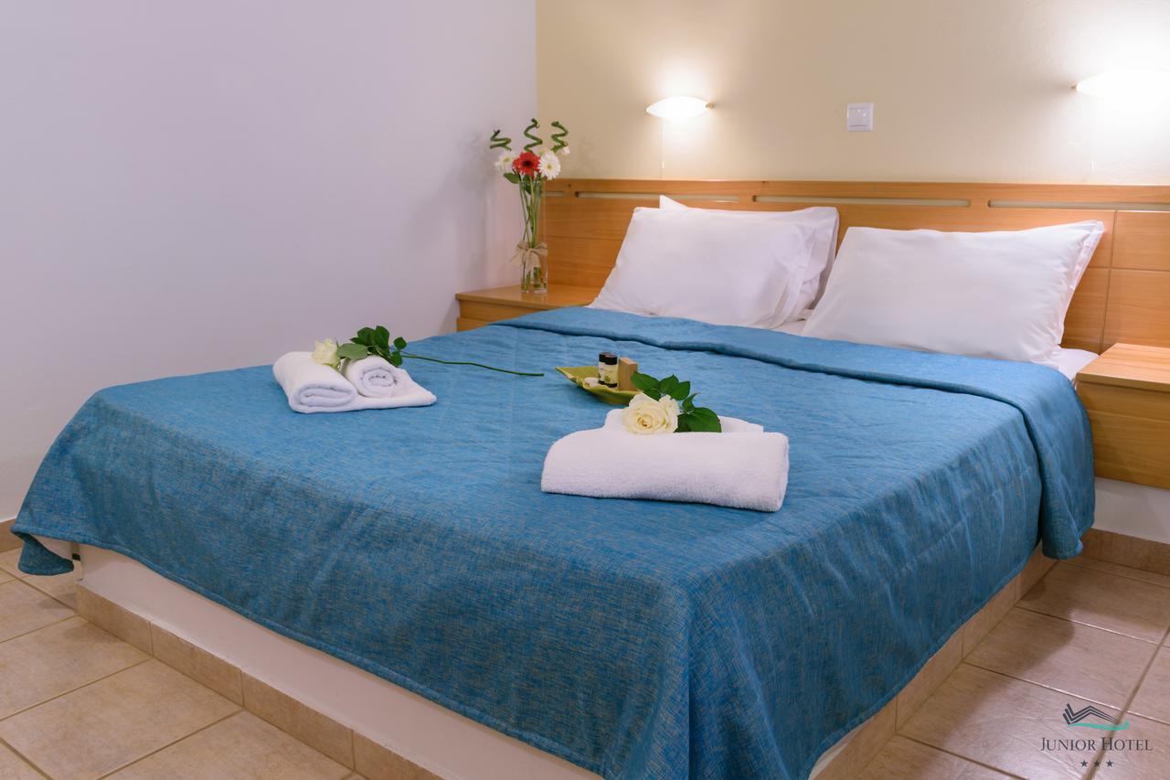 Junior Hotel Iria Luaran gambar